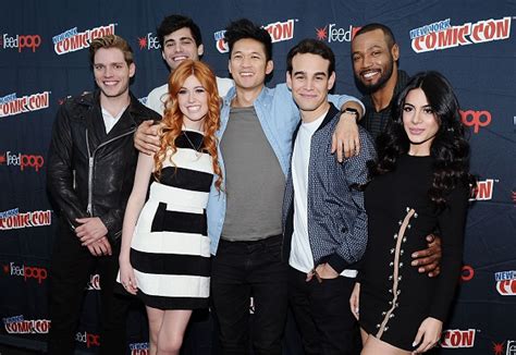 cast of shadowhunters|cast of shadowhunters season 2.